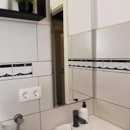 아파트 New,modern Near Split Andtrogir